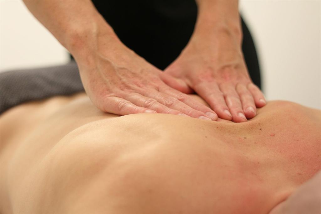 massage, zurück, die deep-tissue-massage